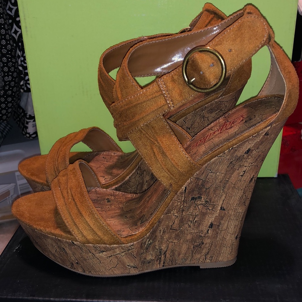 Paprika tan fake suede wedges